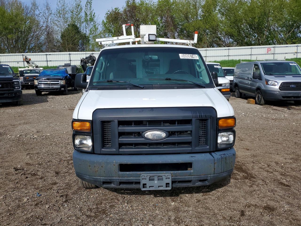 Ford Econoline E350 Super Duty Van