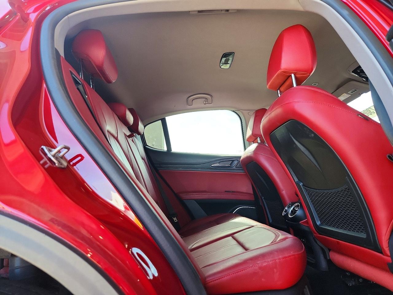 Alfa Romeo Stelvio Sport