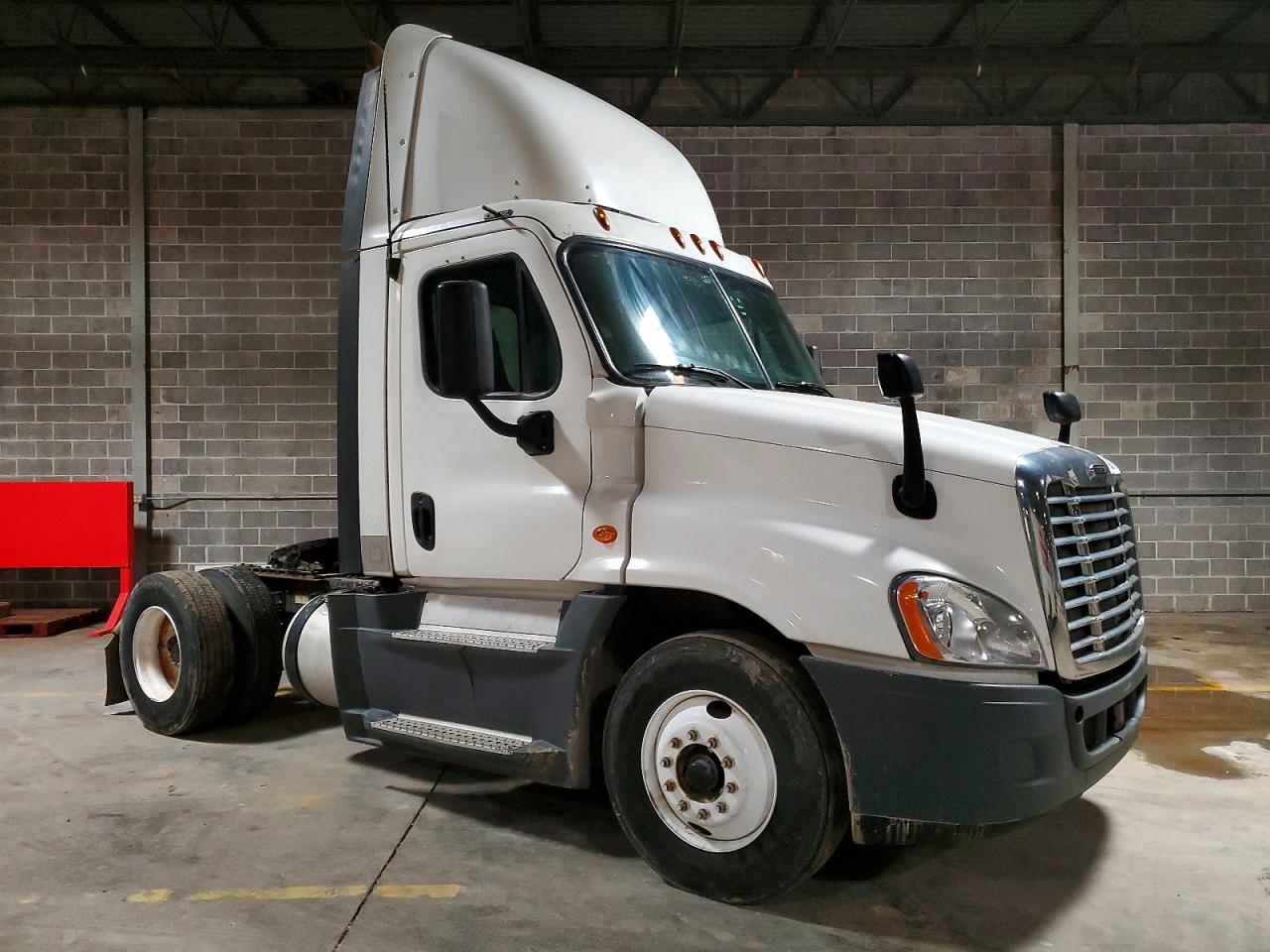 Salvage Freightliner Cascadia 125 Image