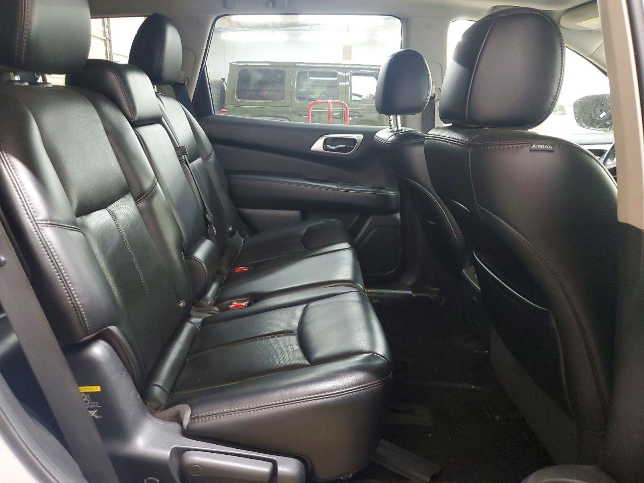 Nissan Pathfinder Platinum