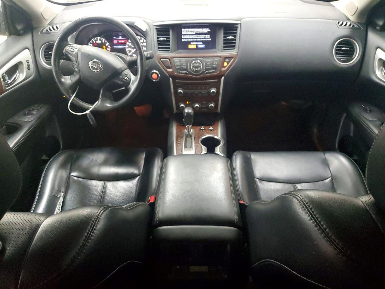 Nissan Pathfinder Platinum