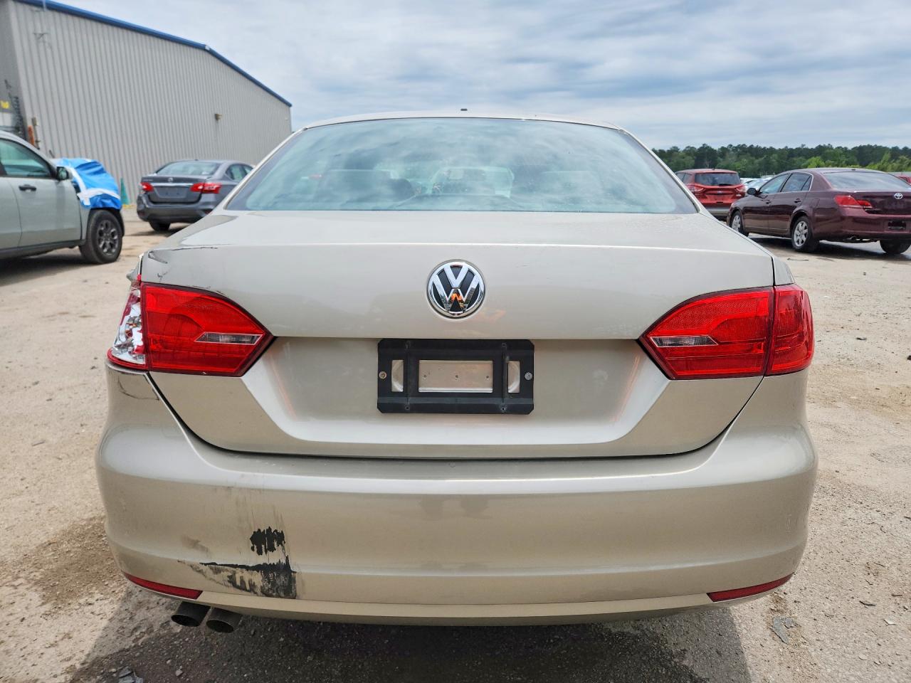 Volkswagen Jetta Base