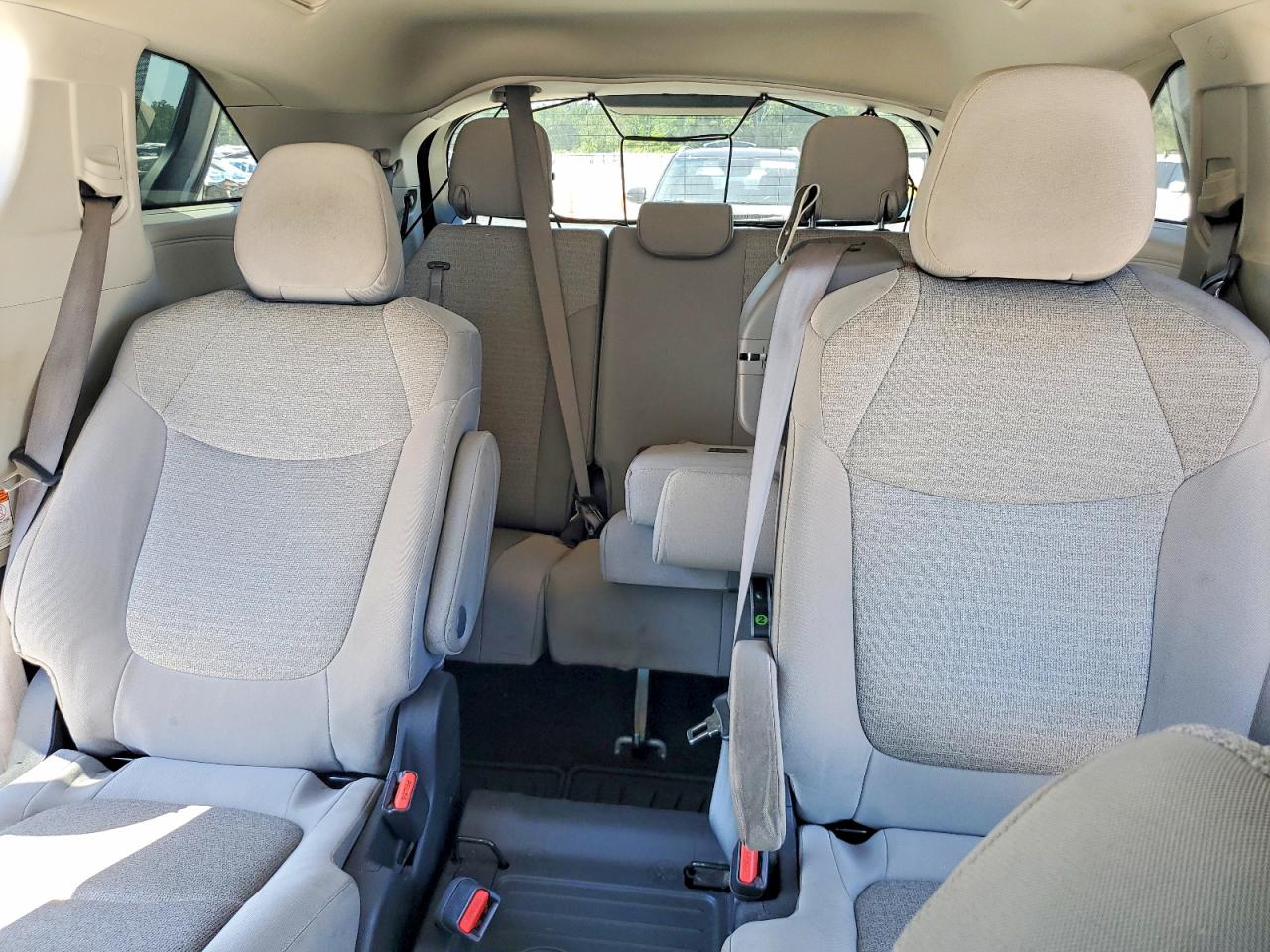 Toyota Sienna Le