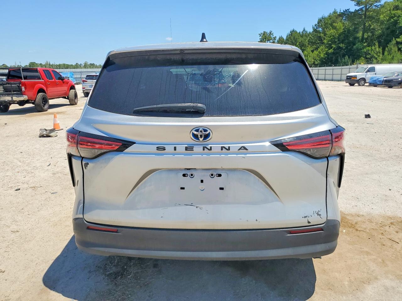 Toyota Sienna Le