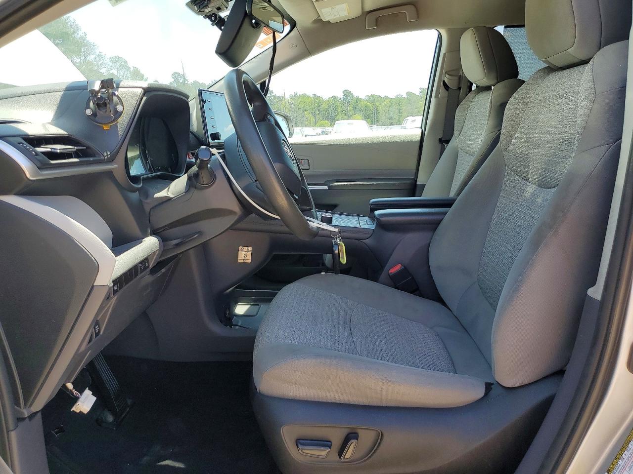 Toyota Sienna Le