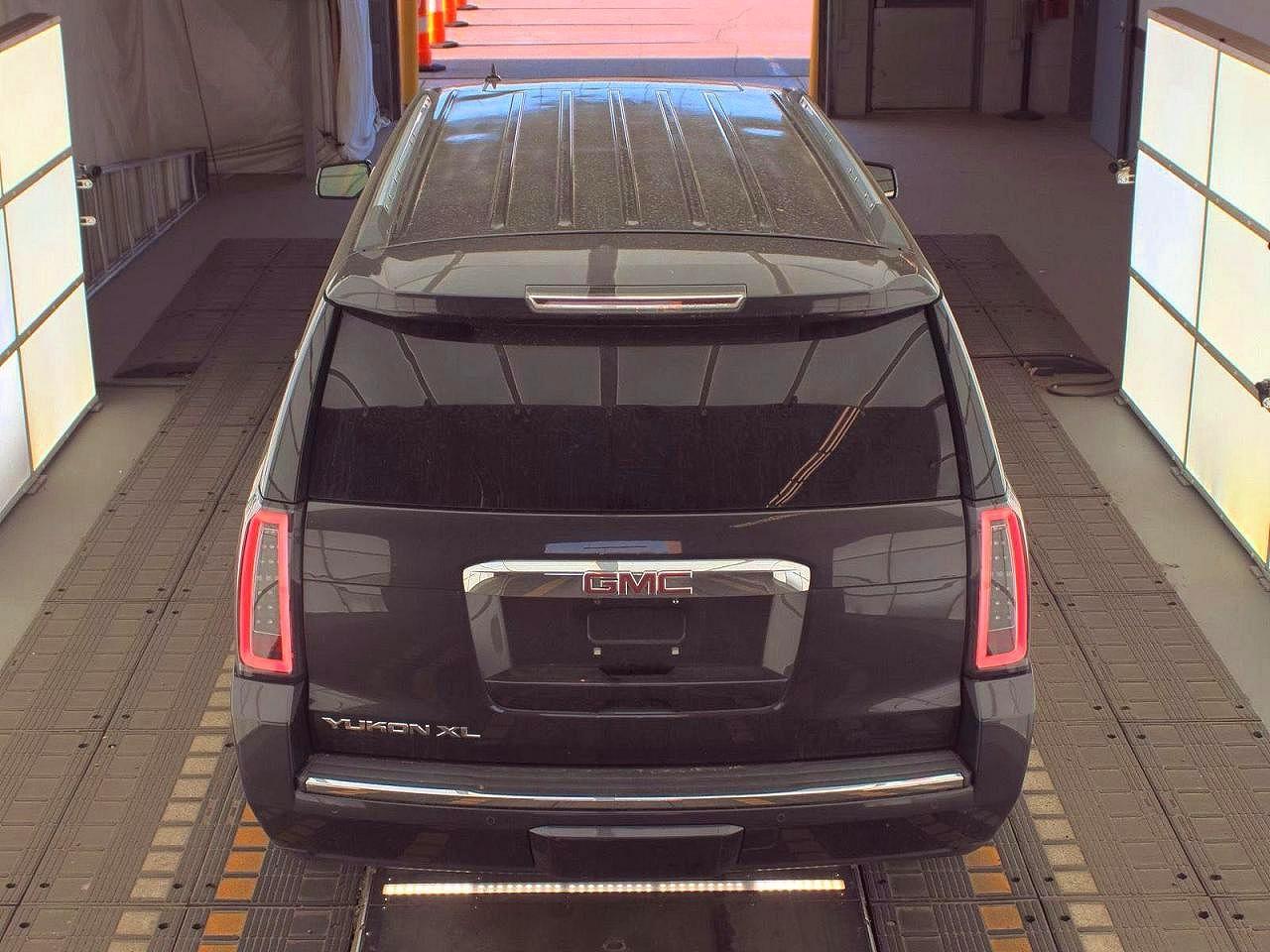 GMC Yukon Denali