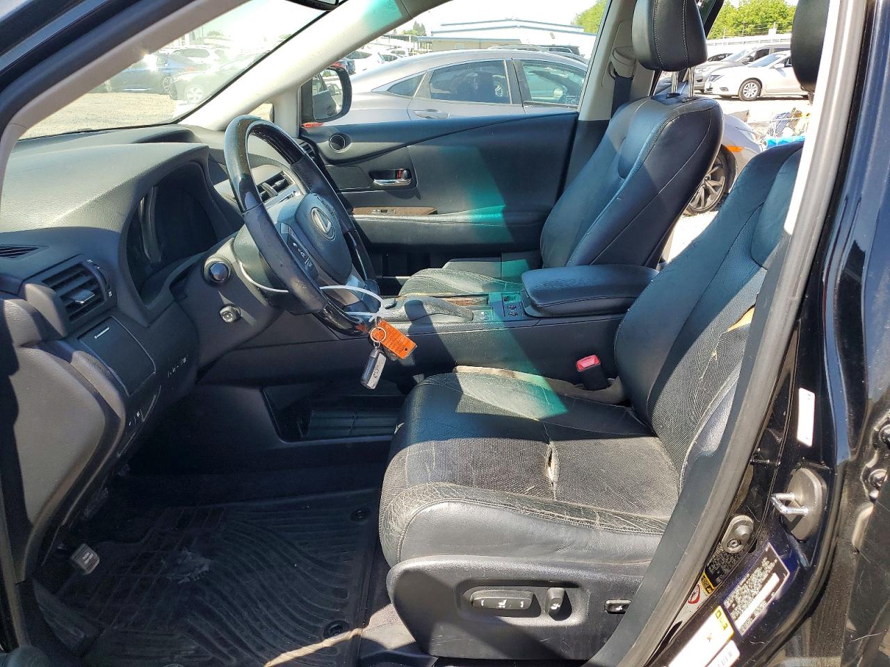 Lexus RX Base