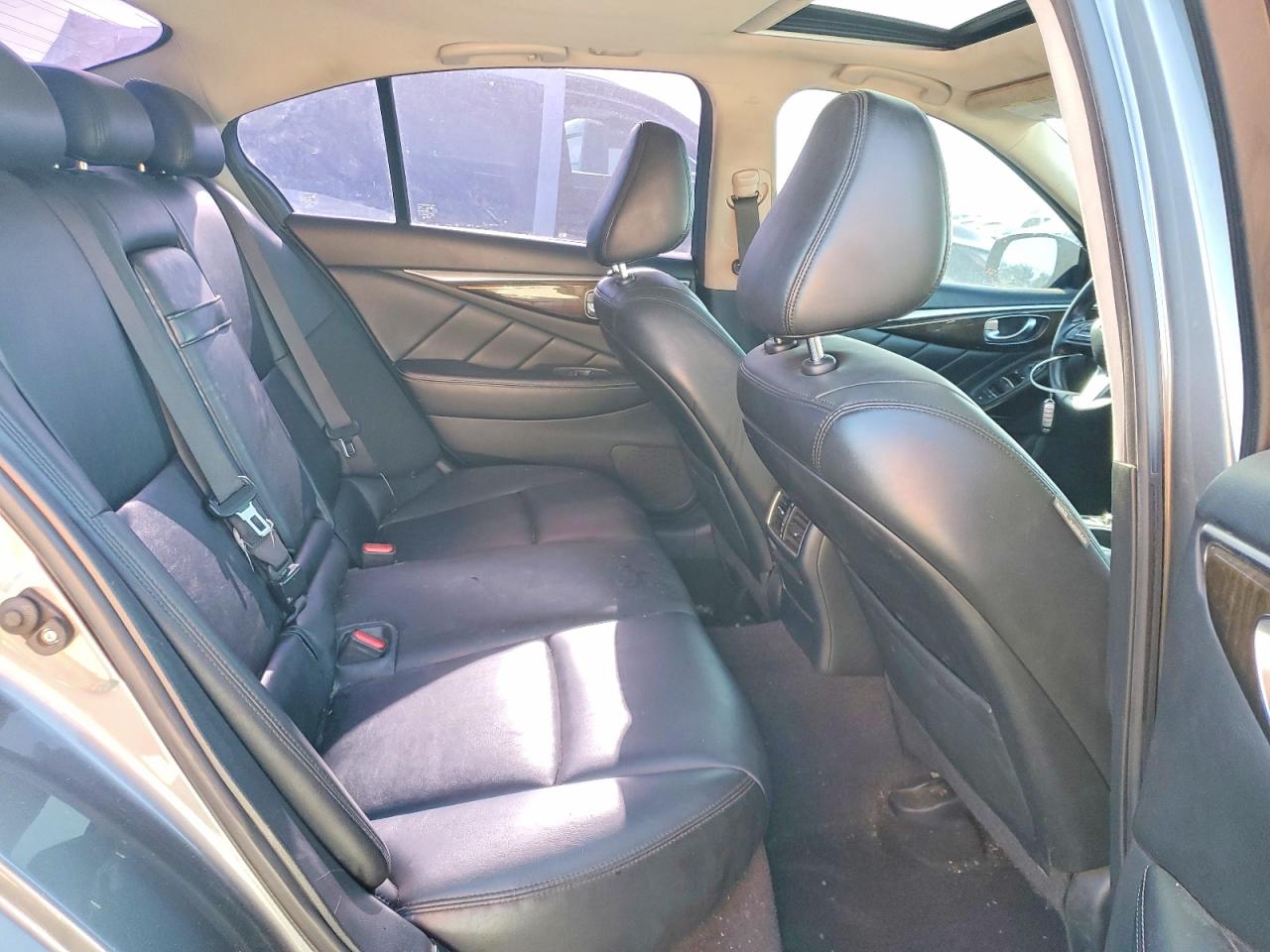 INFINITI Q50 3.0t Luxe