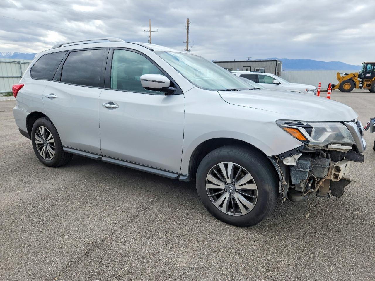 Nissan Pathfinder Sv