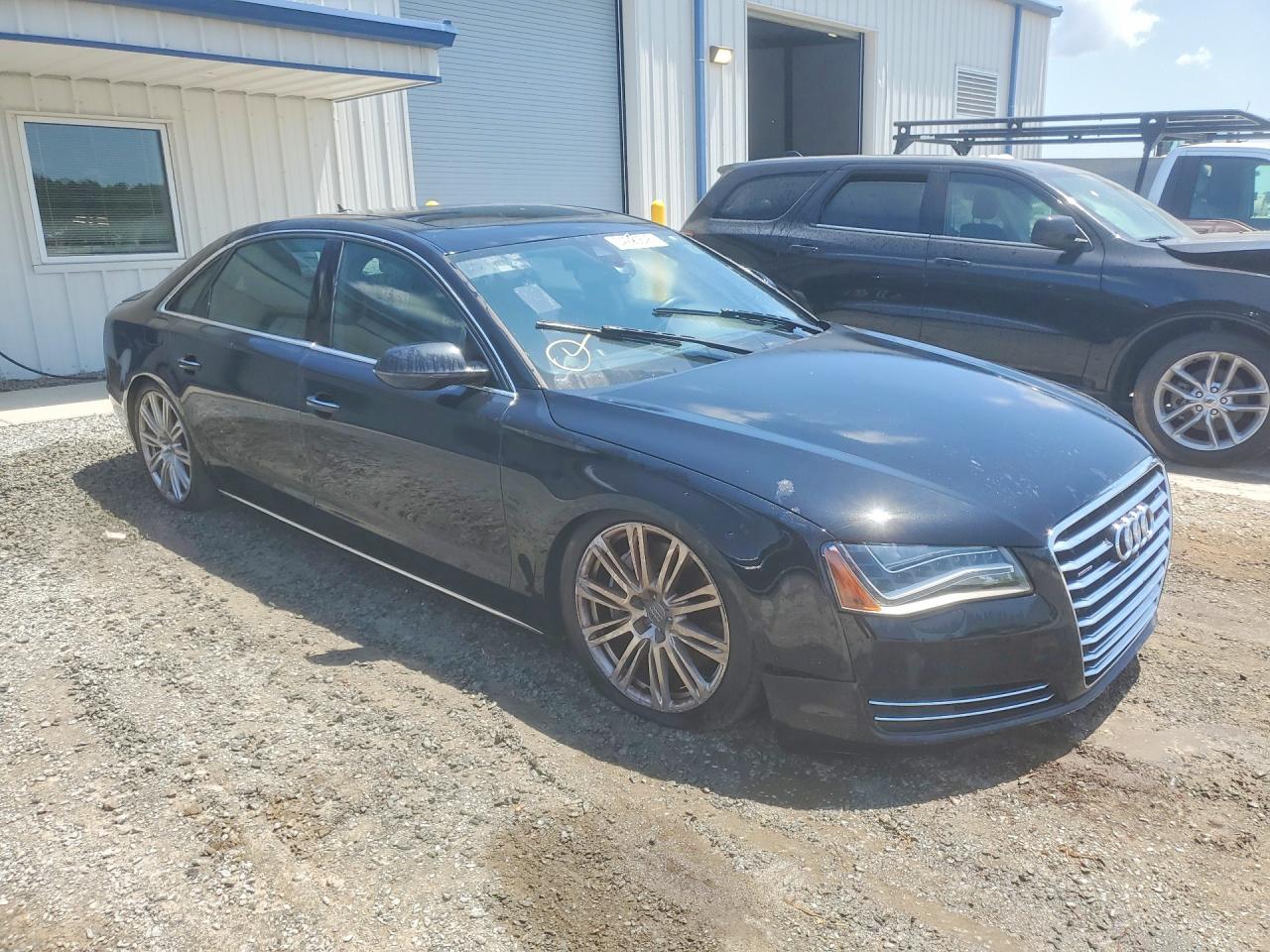 Audi A8 L Quattro