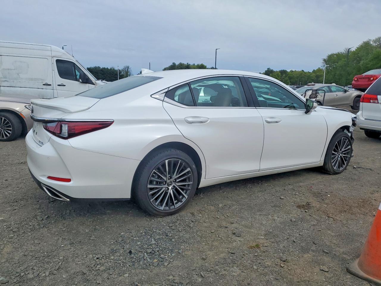 Lexus Es Base