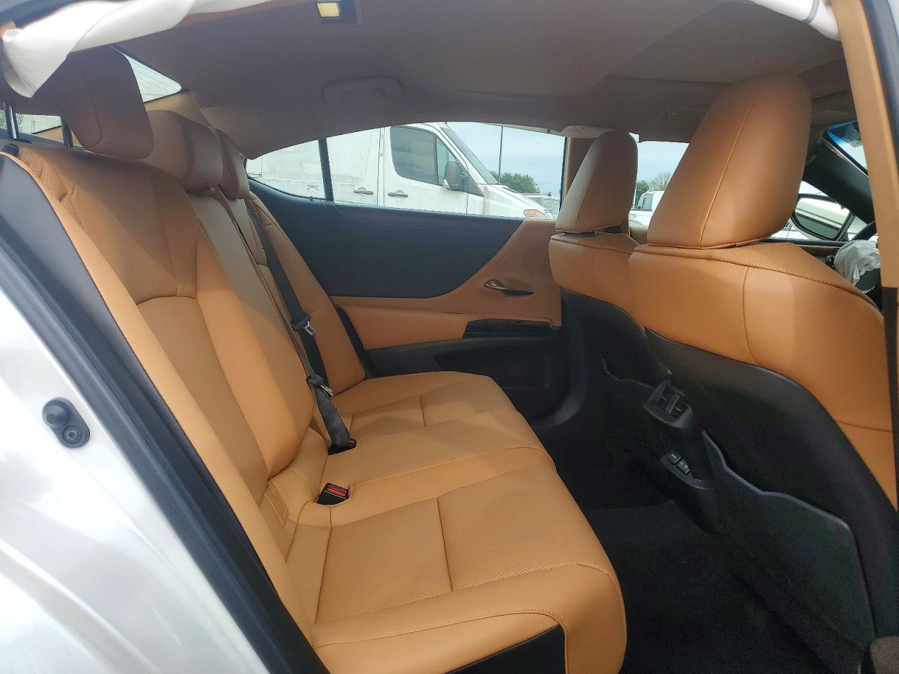 Lexus Es Base