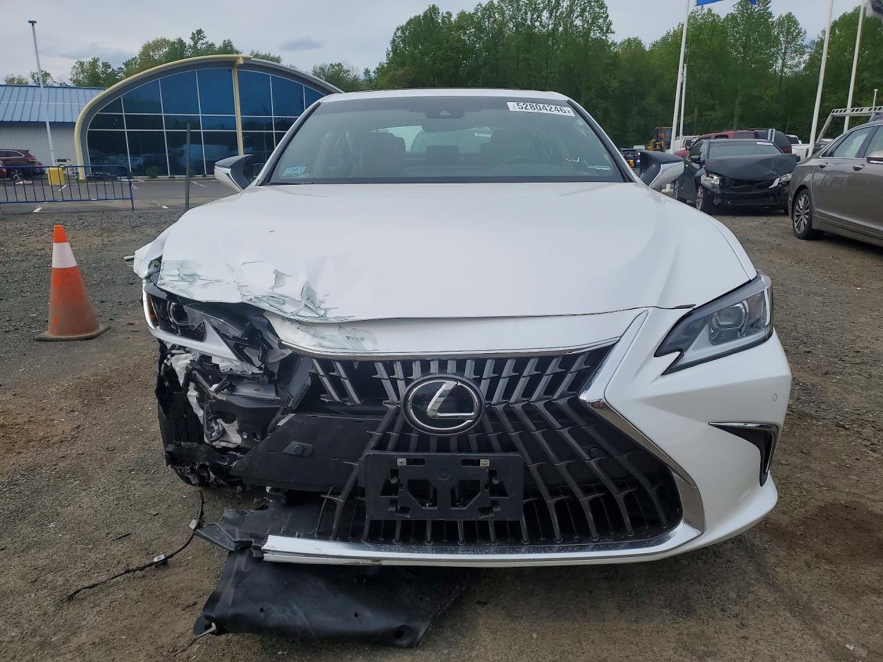 Lexus Es Base