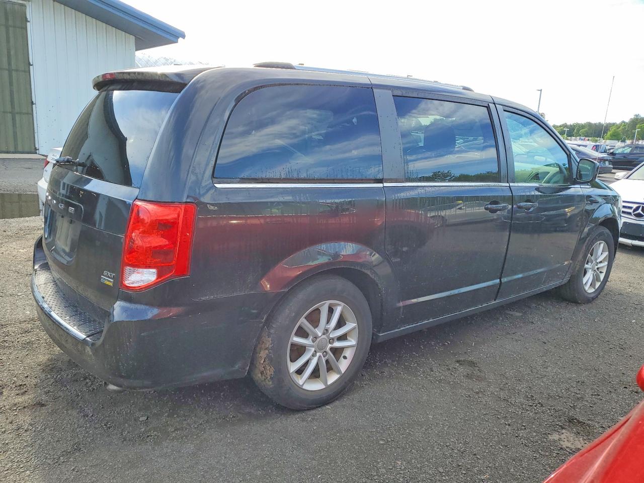 Dodge Caravan Sxt