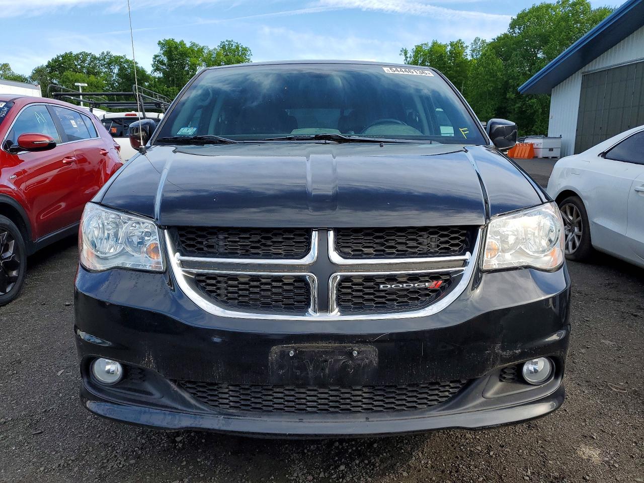 Dodge Caravan Sxt