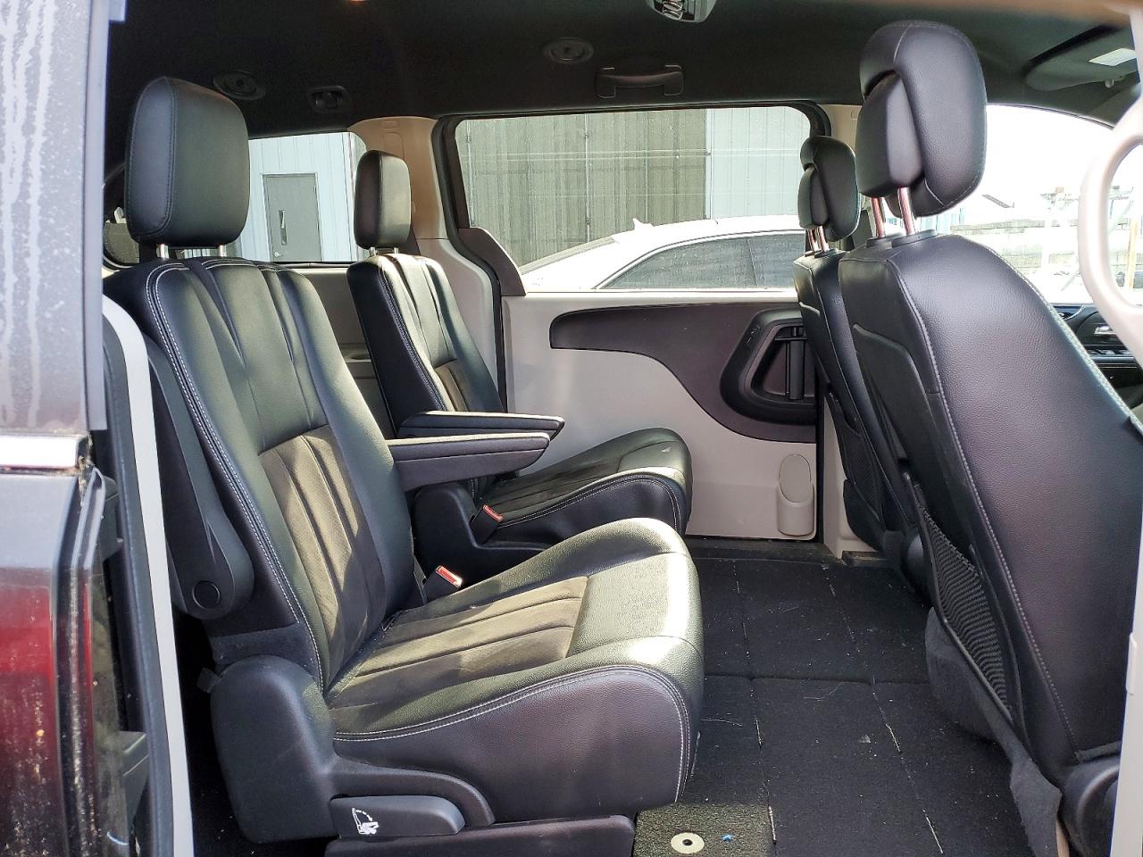 Dodge Caravan Sxt