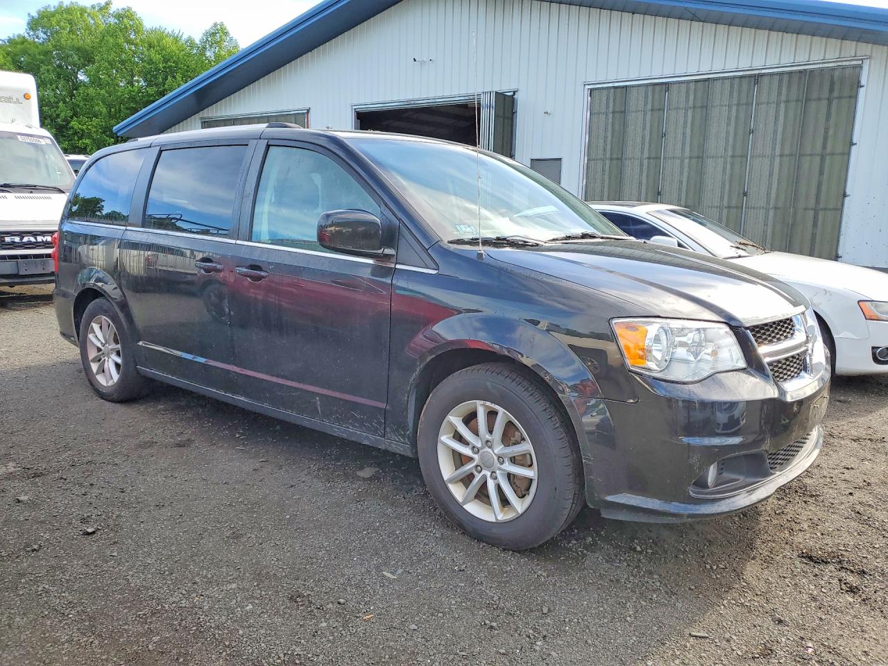 Dodge Caravan Sxt