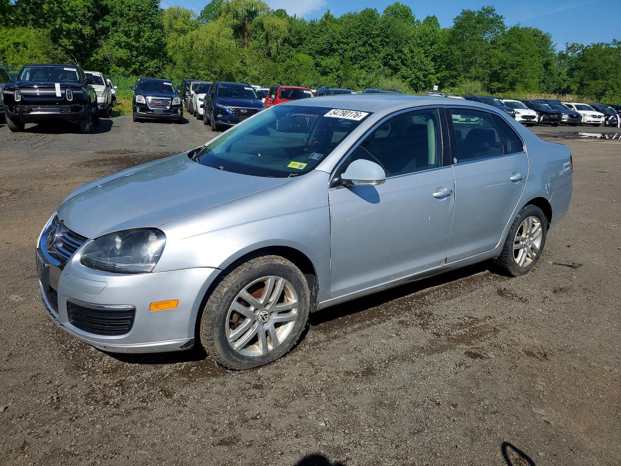 Salvage Volkswagen Jetta Image