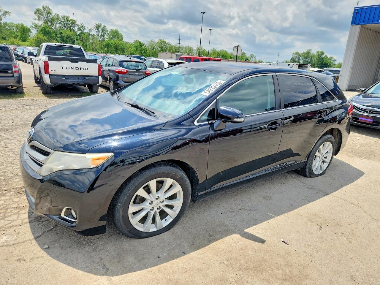 Salvage Toyota Venza Image