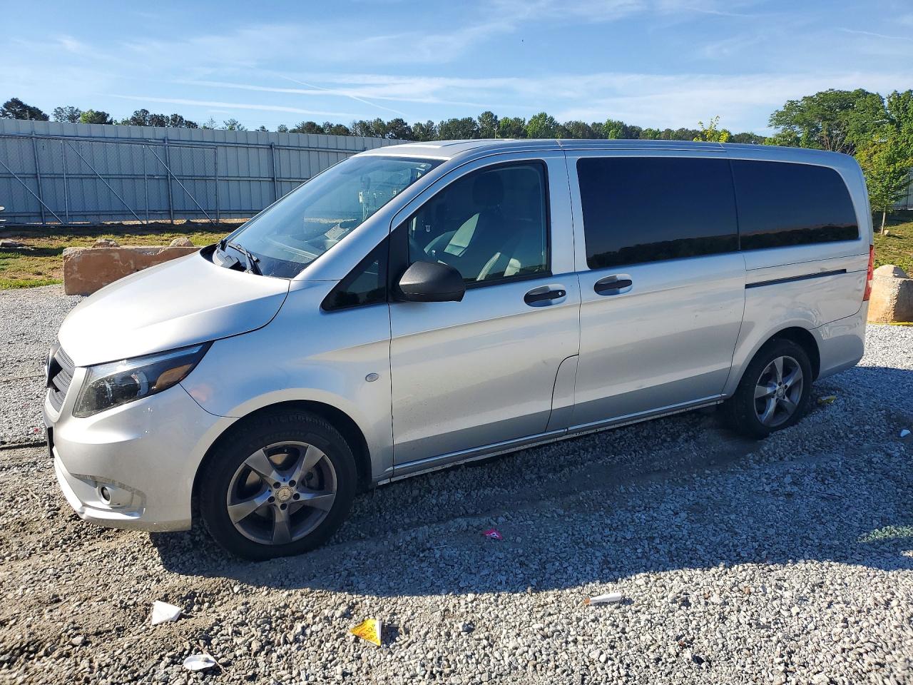 Salvage Mercedes-Benz Metris Image