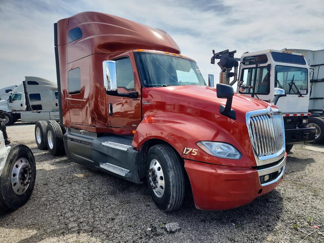 Salvage International Lt625 Image