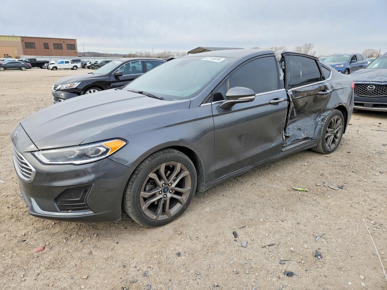 Salvage Ford Fusion Image