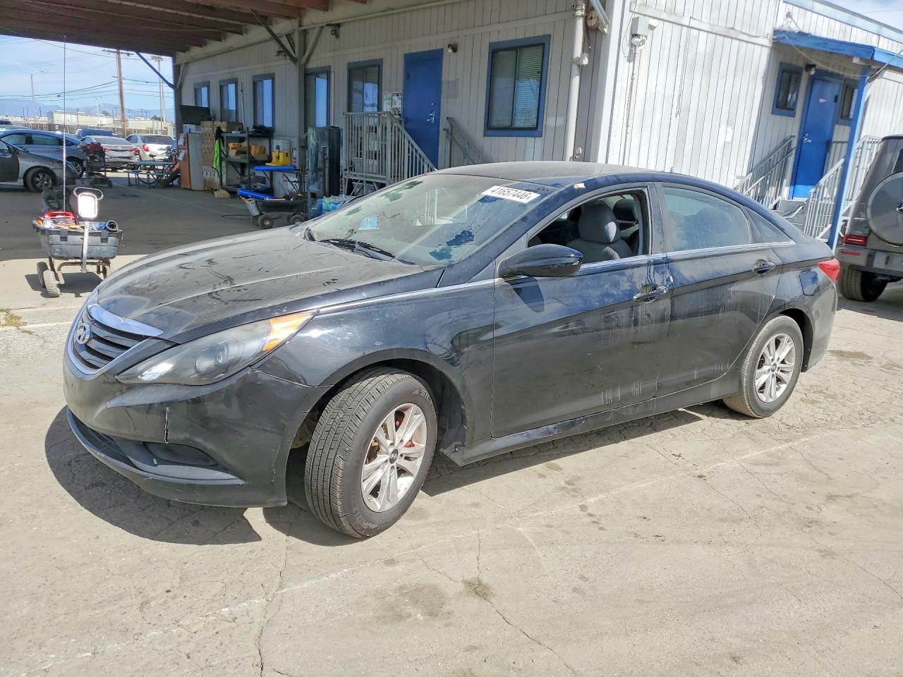 Salvage Hyundai SONATA Image