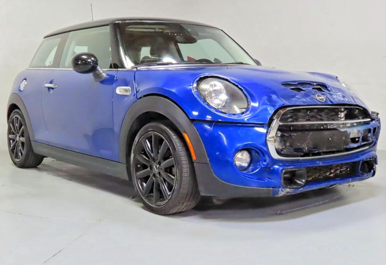 Salvage MINI Cooper Image