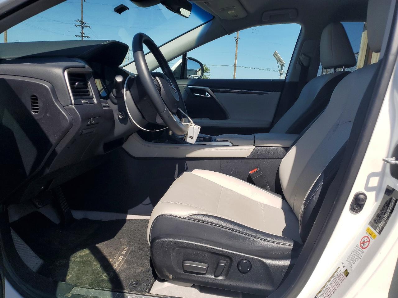 Lexus RX Base