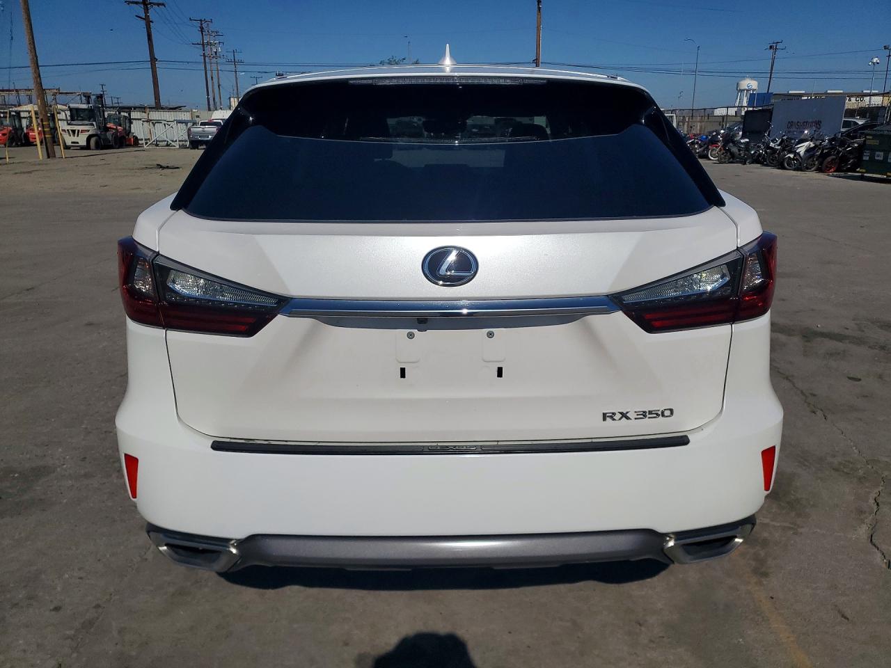 Lexus RX Base