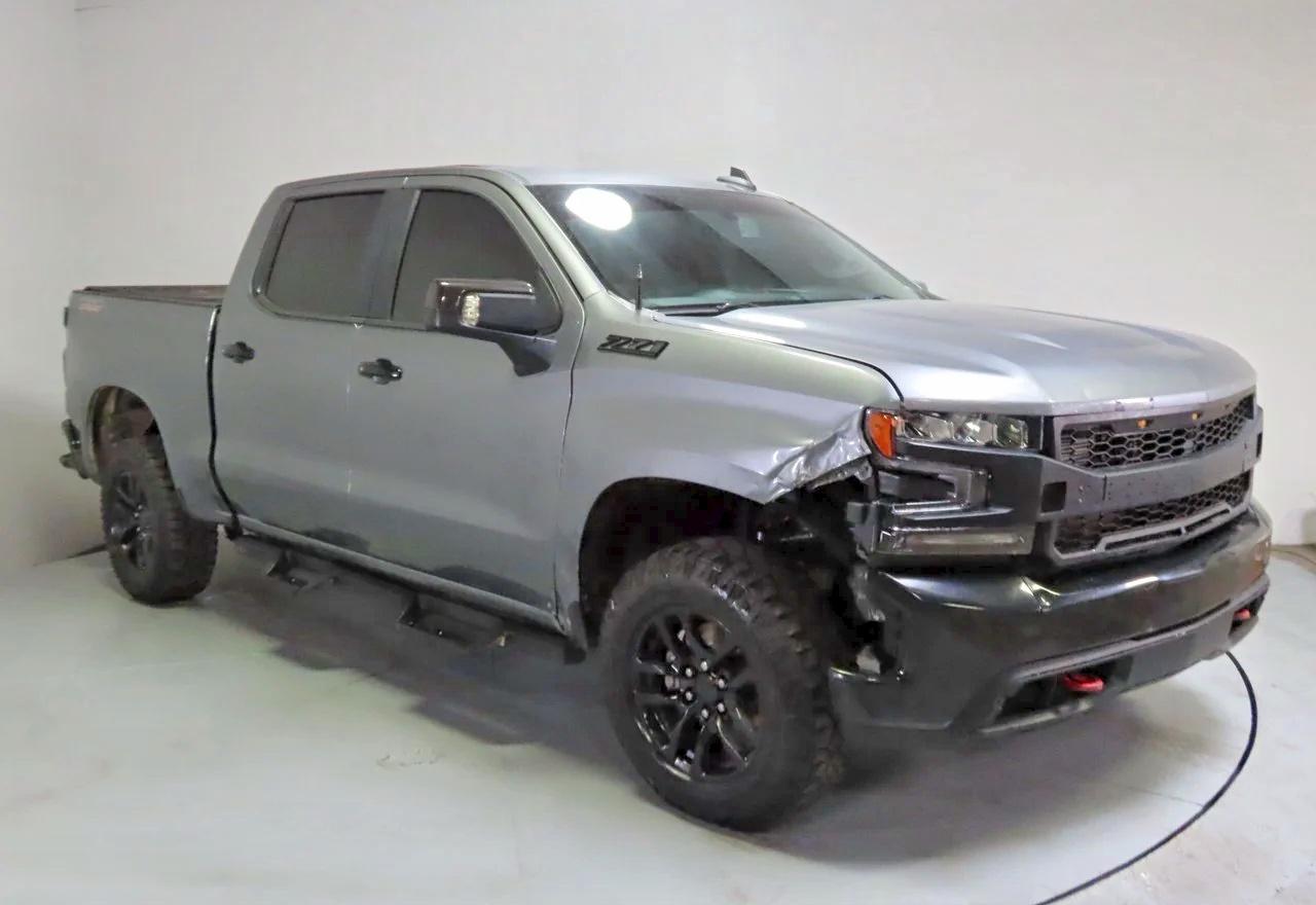 Salvage Chevrolet Silverado Image
