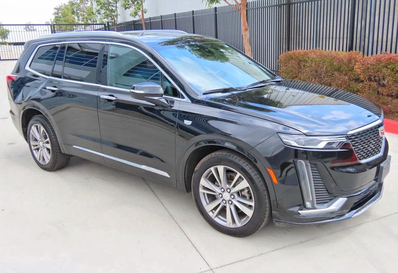Salvage Cadillac XT6 Image