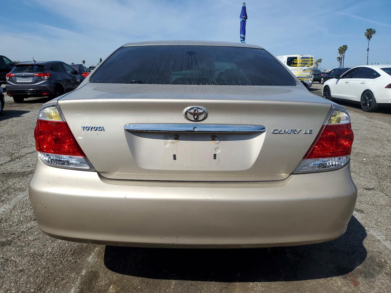 Toyota Camry Le