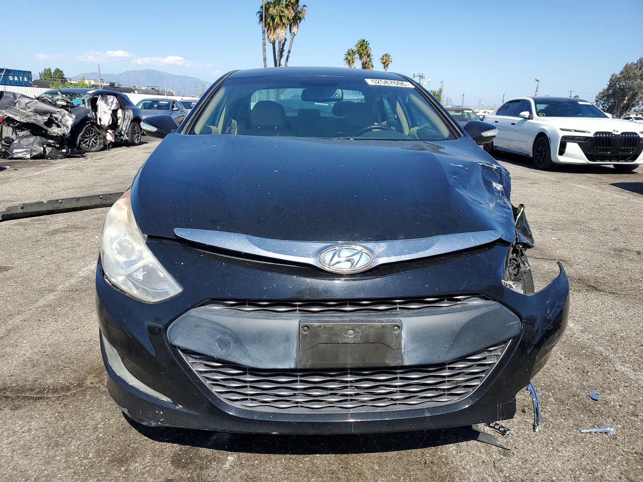 Hyundai SONATA Hybrid