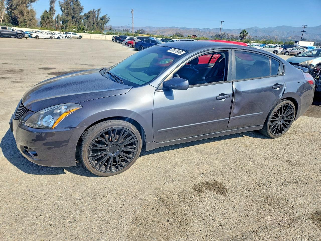 Salvage Nissan Altima Image