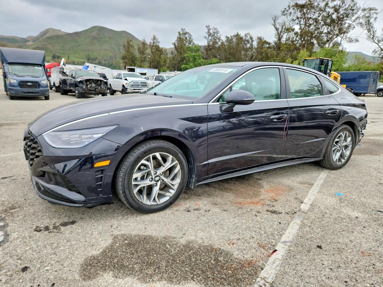 Salvage Hyundai SONATA Image