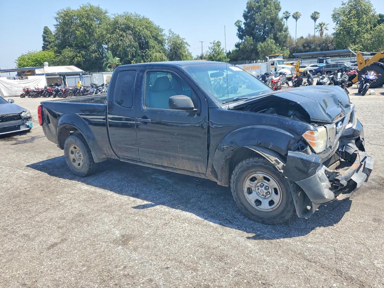 Nissan Frontier S