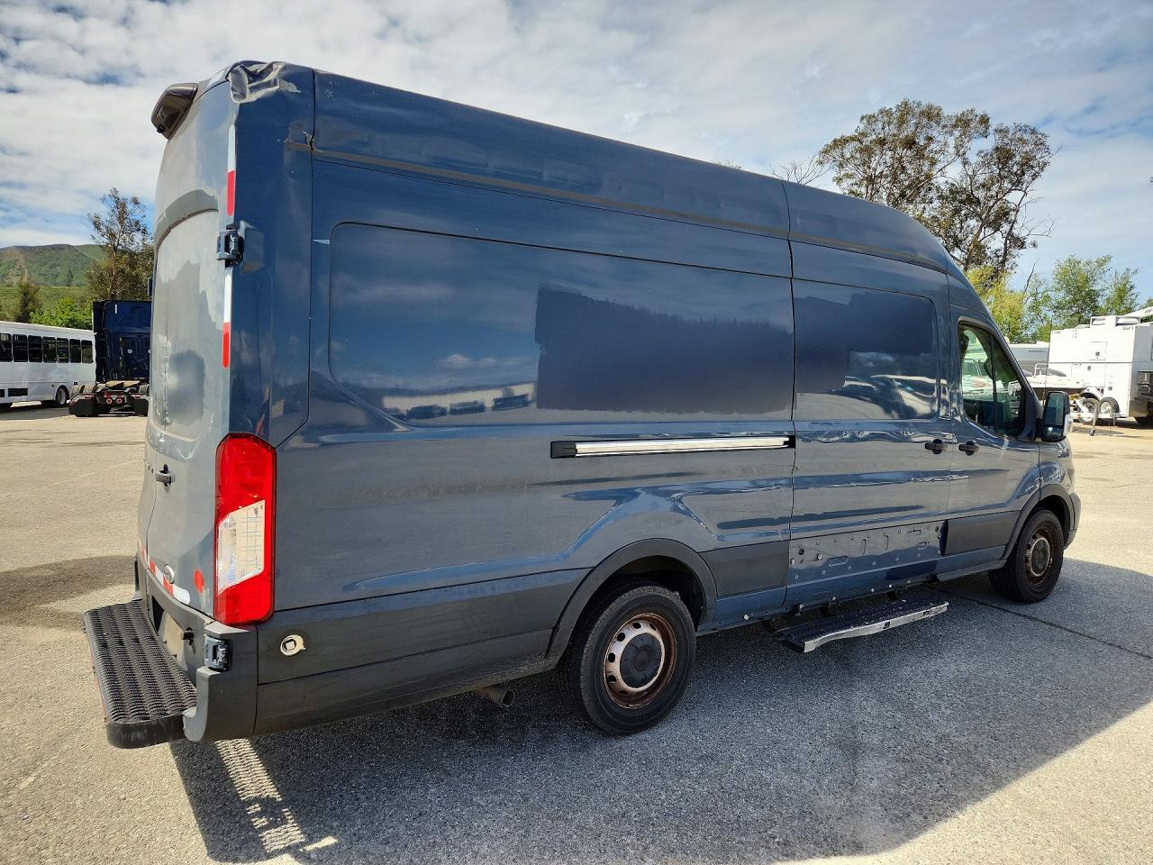 Ford Transit T-250