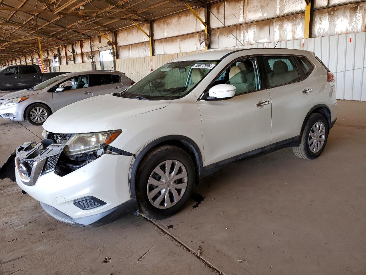 Salvage Nissan Rogue Image