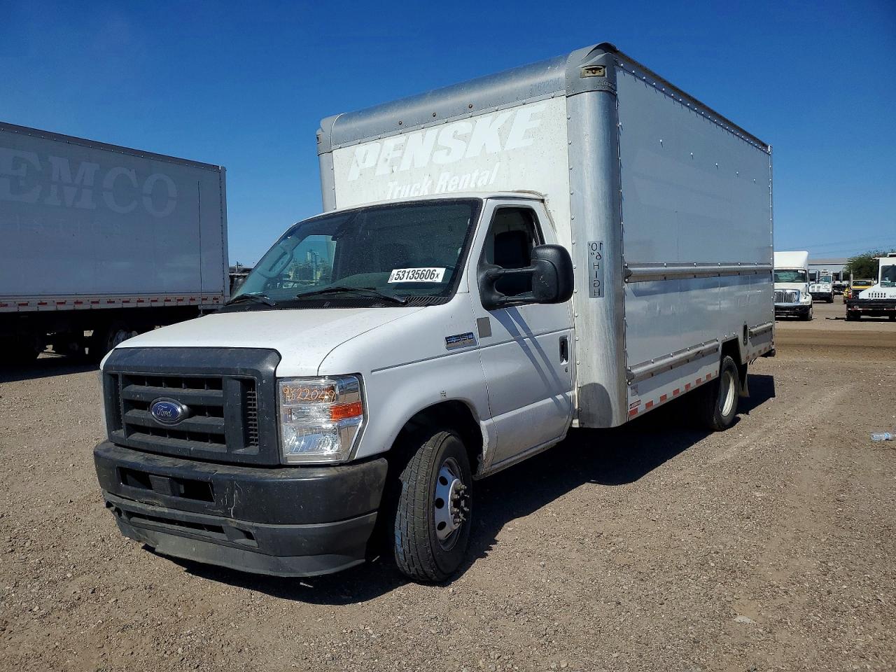 Ford Econoline E350 Super Duty Cutaway Van