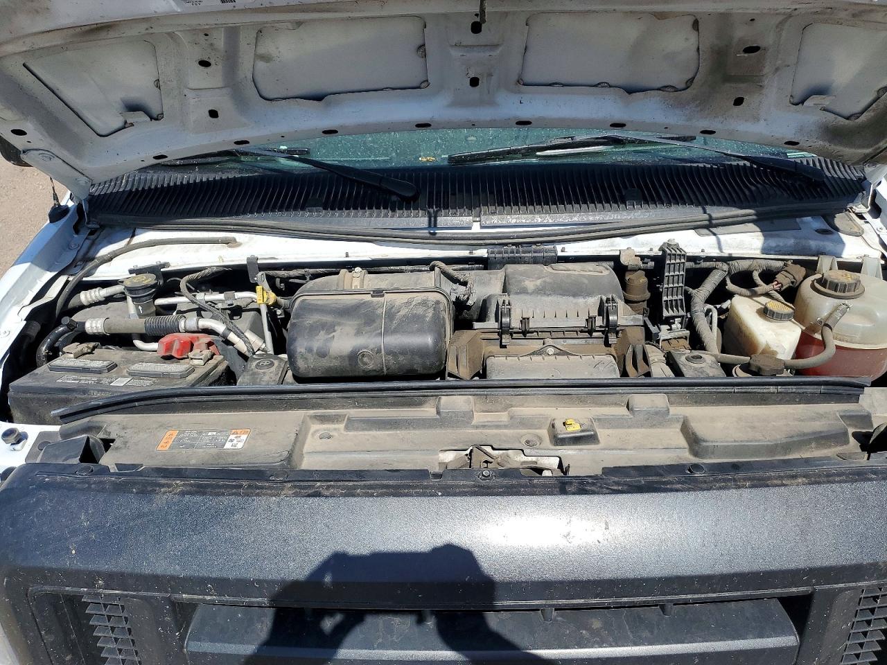 Ford Econoline E350 Super Duty Cutaway Van