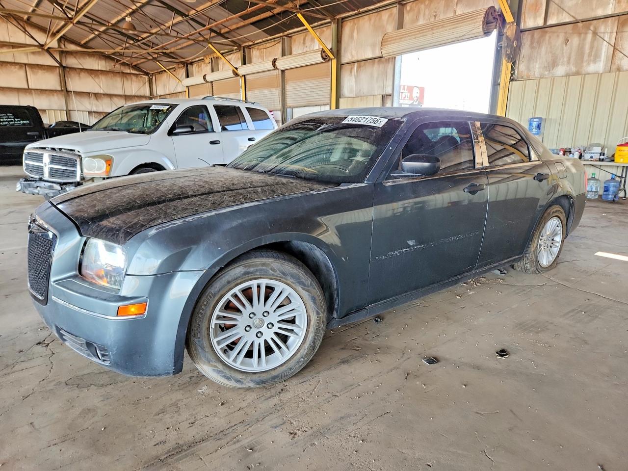 Salvage Chrysler 300 Image