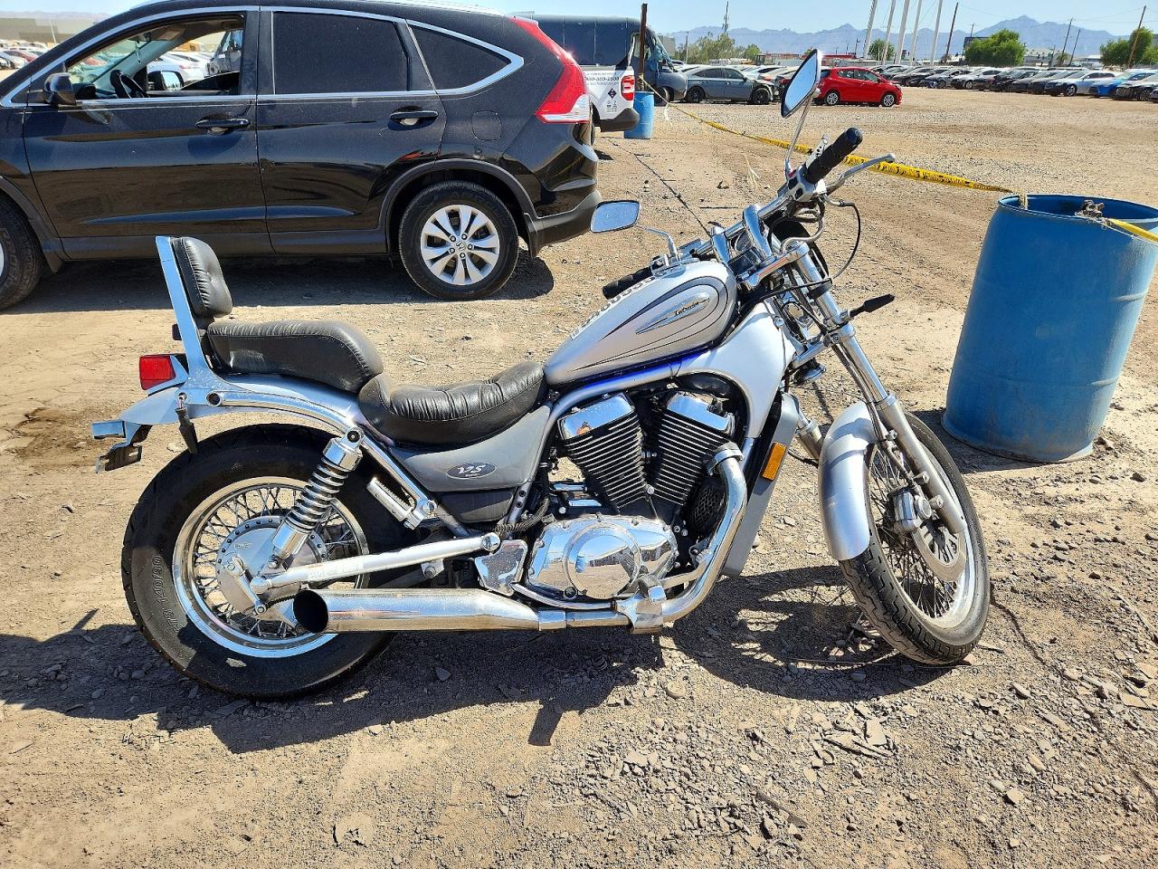 Salvage Suzuki Cycle Vs Image