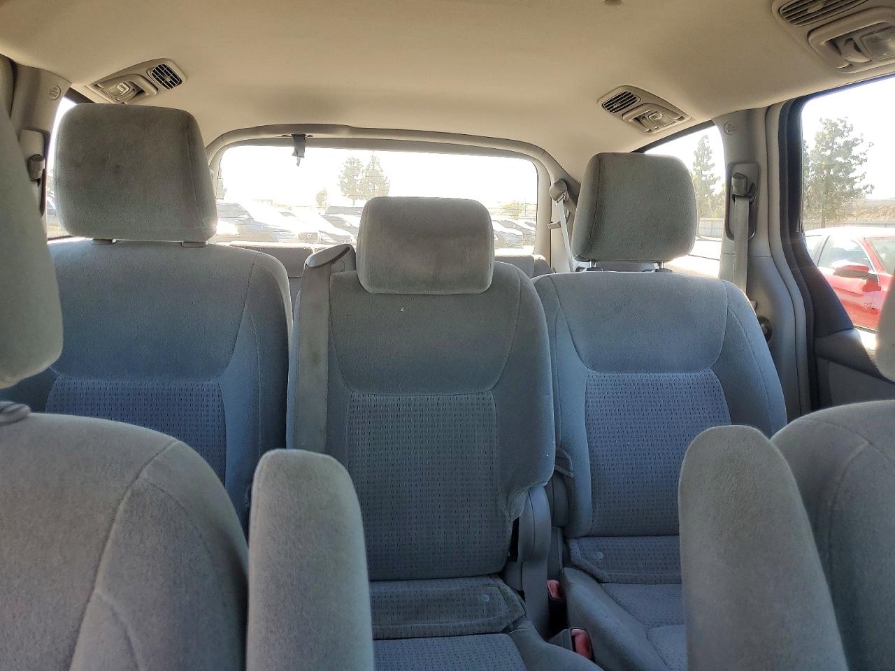 Toyota Sienna Ce 8-passenger