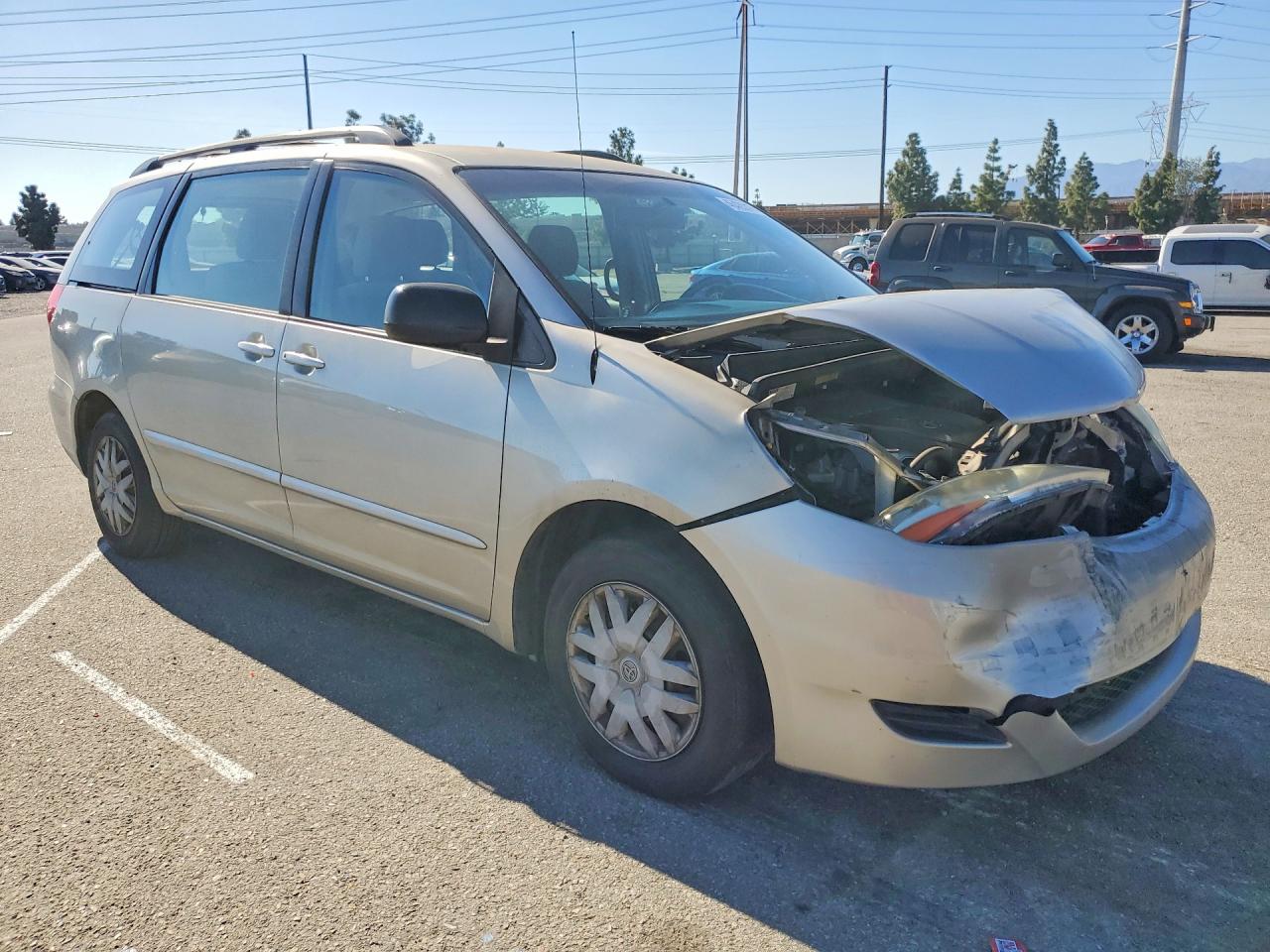 Toyota Sienna Ce 8-passenger