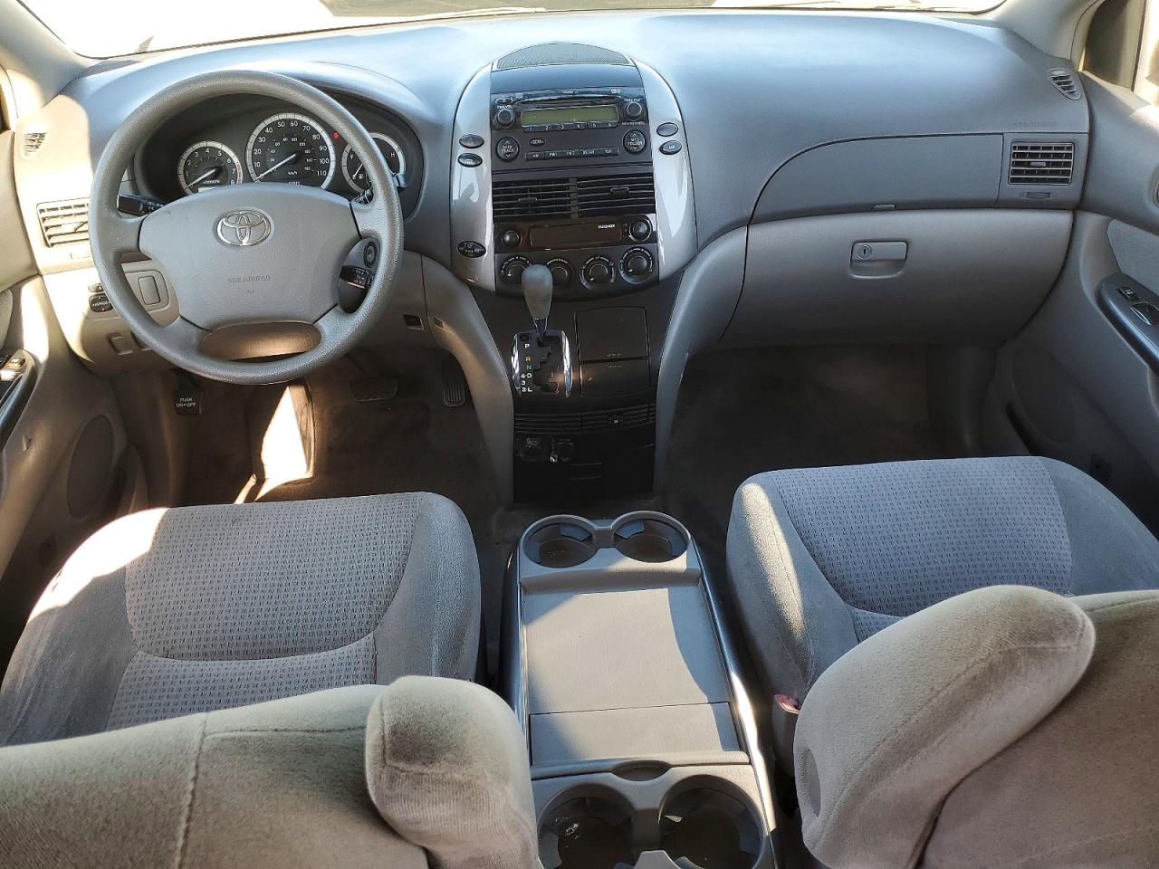 Toyota Sienna Ce 8-passenger
