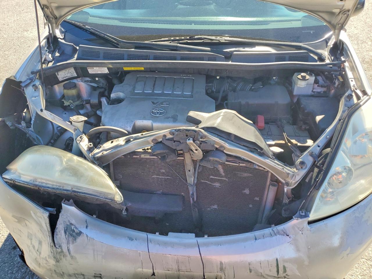 Toyota Sienna Ce 8-passenger