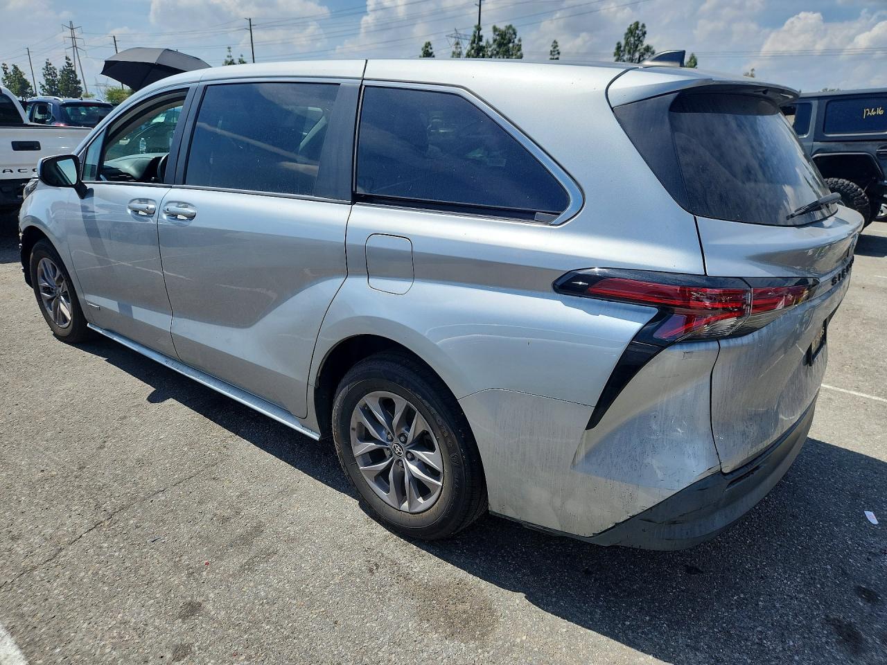 Toyota Sienna Le