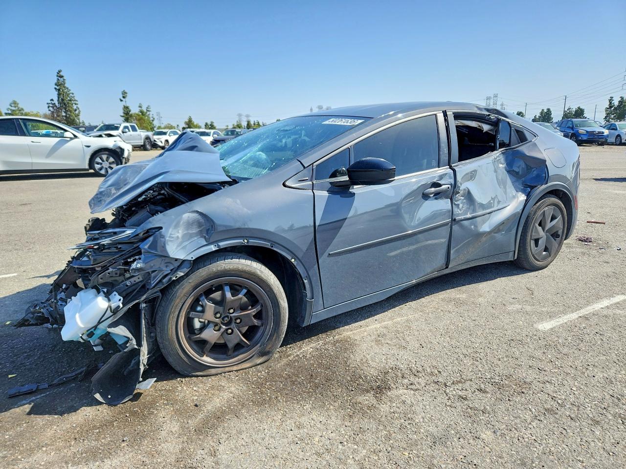 Salvage Toyota Prius Image