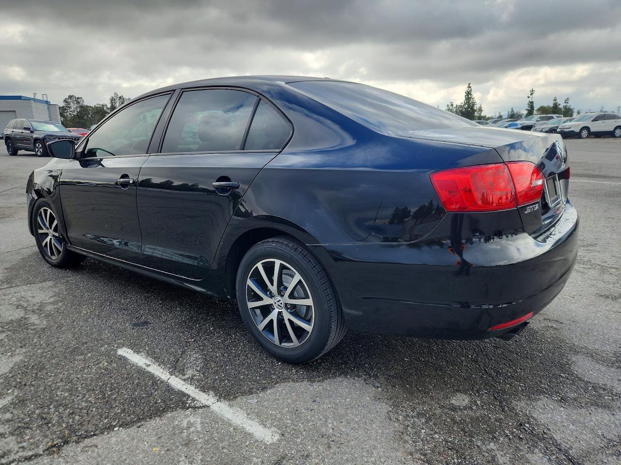 Volkswagen Jetta Base